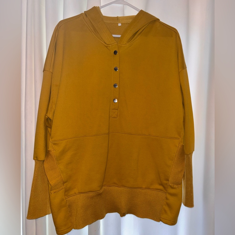 NWOT TUNIC TOP